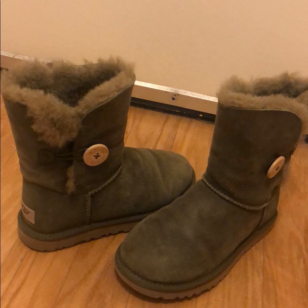 COPY - Ugg Boots barely worn
